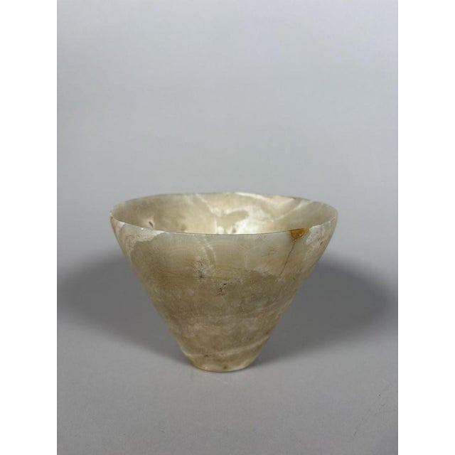 Alabaster vase, Egyptian Late Period, ca. 664-332 BC. Very good overall condition . Height 14 cm