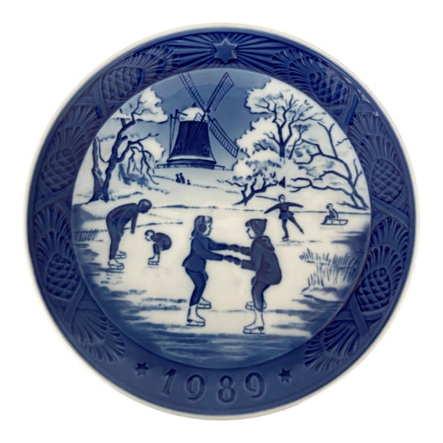1989 Royal Copenhagen Blue and White Plate "The Old Skating Pond" - 7", Denmark For Sale