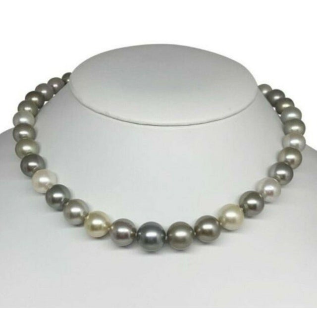 Metal Diamond South Sea Pearl Necklace 14k Gold Certified For Sale - Image 7 of 10