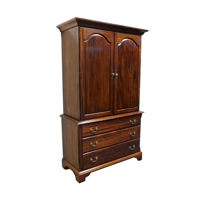 BASSETT FURNITURE Traditional Style 41" Armoire / Door Chest 7220 71.5" High 41.5" Wide 18.5" Deep We specialize in high...