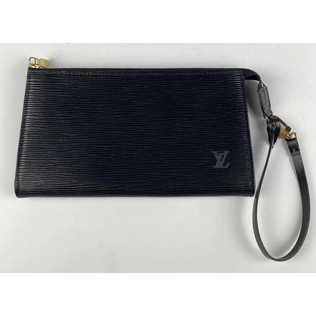 Animal Skin Late 20th Century Louis vuitton Black Epi St. Jacques Tote with Wallets and Pochette For Sale - Image 7 of 9