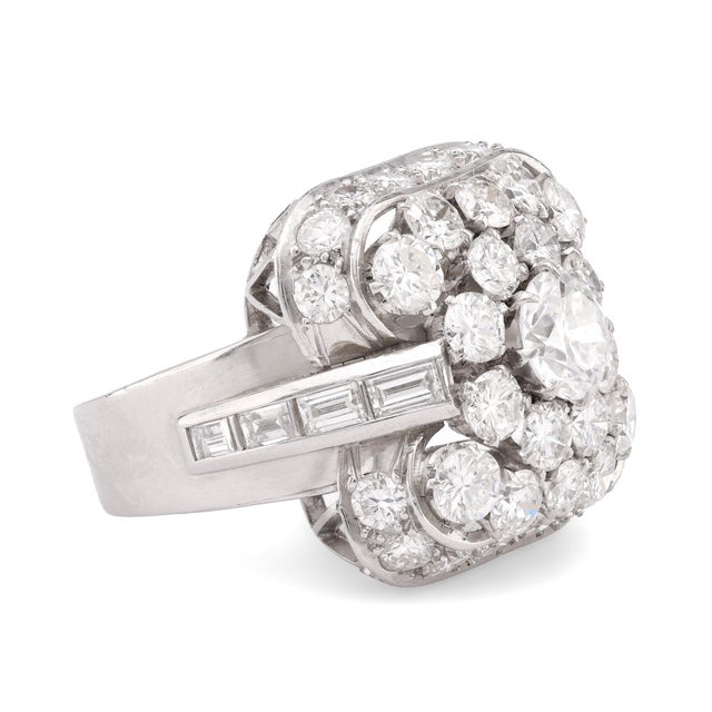 Modern 1950s Mid Century 6.5 Carat Total Weight Diamond Platinum Cocktail Ring, Size 8 For Sale - Image 3 of 4