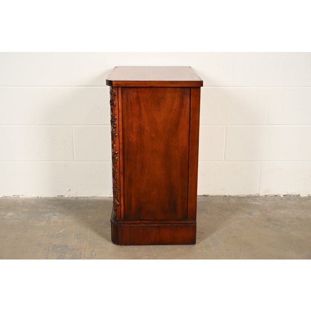 Century Furniture Georgian Carved Mahogany Nightstand or Bedside Table, Circa 1950s For Sale - Image 15 of 17