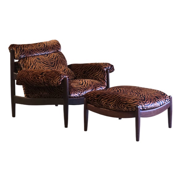 Set of Vintage Lounge Chair with Ottoman in Orange Zebra Velvet Fabric, 1970s For Sale