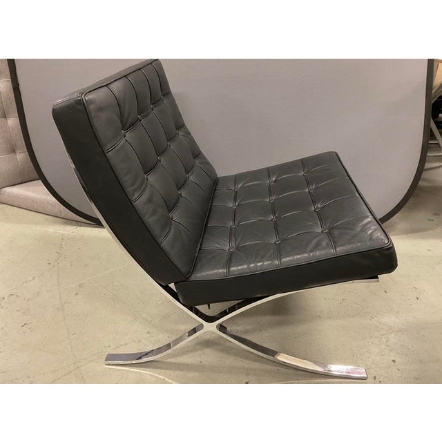 Ludwig Mies van der Rohe Mid 20th Century In the Style of Ludwig Mies Van Der Rohe for Knoll - A Pair of Barcelona-Style Black and Chrome Chairs For Sale - Image 4 of 11