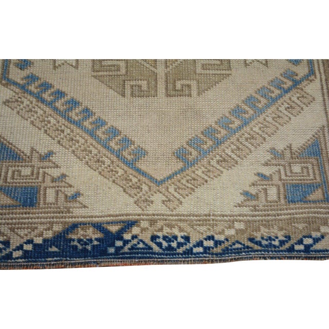 Vintage Turkish Anatolian Hand Knotted Wool Rug, 2'3''x4'1'' For Sale - Image 4 of 5
