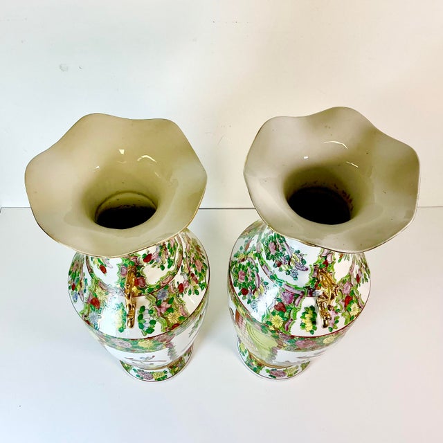 Late 19th C Antique Chinoiserie Boho Chic Hollywood Regency Famille Rose Vases - A Pair, Monumental For Sale - Image 10 of 18