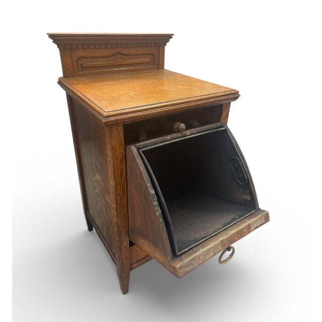 1990s Antique Oak Coal Purdonium & Firewood Scuttle With Relief Carved Oak Tree For Sale - Image 5 of 7