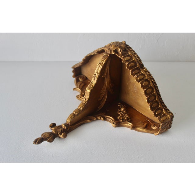 Italian Style Giltwood Hanging Wall Bracket Shelf Sconce Mid-Century Vintage For Sale - Image 9 of 17