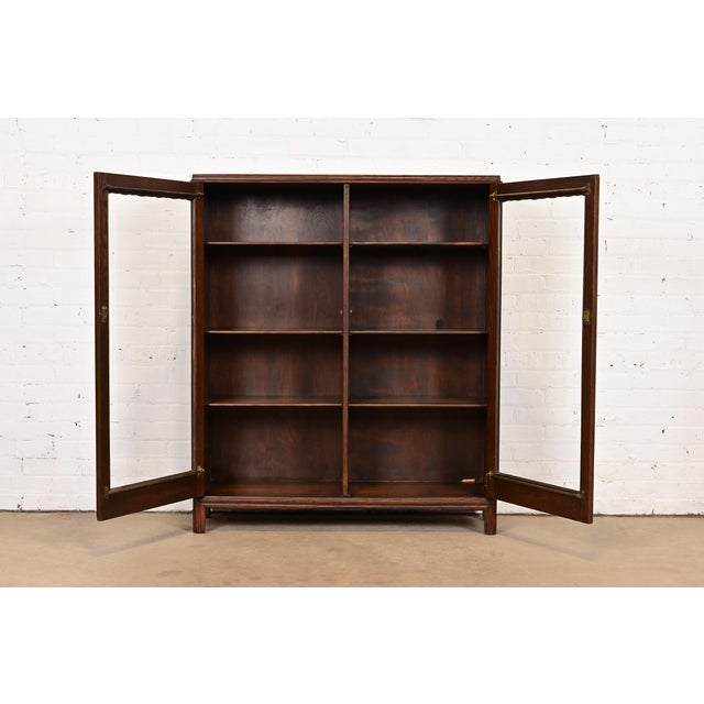 R. J. Horner & Co. R. J. Horner Style Antique Victorian Carved Oak Bookcase Cabinet, Circa 1880s For Sale - Image 4 of 9