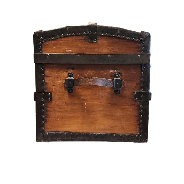 Mid 19th Century Mid 19th Century Saratoga Trunk For Sale - Image 5 of 9