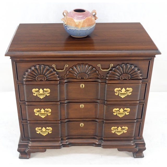 Wood Block Front Carved Scallops Brass Drop Pulls 4 Drawers Bachelor Chest For Sale - Image 7 of 11