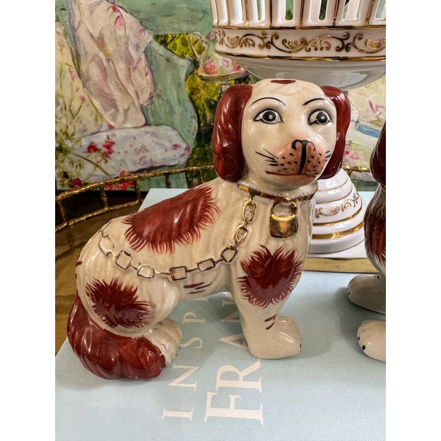 English Charming Pair of Vintage Staffordshire Style Spaniels With Gilt Chain Collars and Parted Legs, Red & Cream Porcelain Dogs For Sale - Image 3 of 17