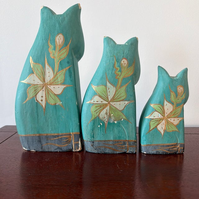 Folk Art 1980s Hand-Painted Wooden Cat Folk Art Figures – Set of 3 For Sale - Image 3 of 9