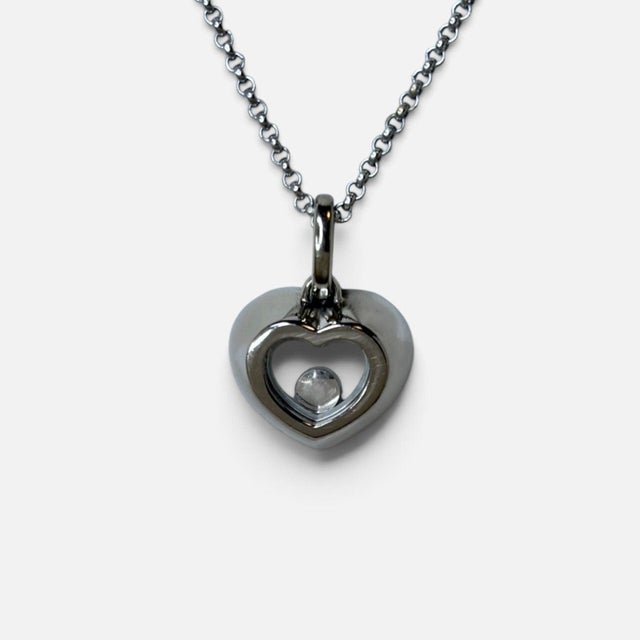 Modern Chopard Happy Diamonds Icons Heart Pendant Necklace 18kwg 0.34 Ct, +Certificate For Sale - Image 3 of 8