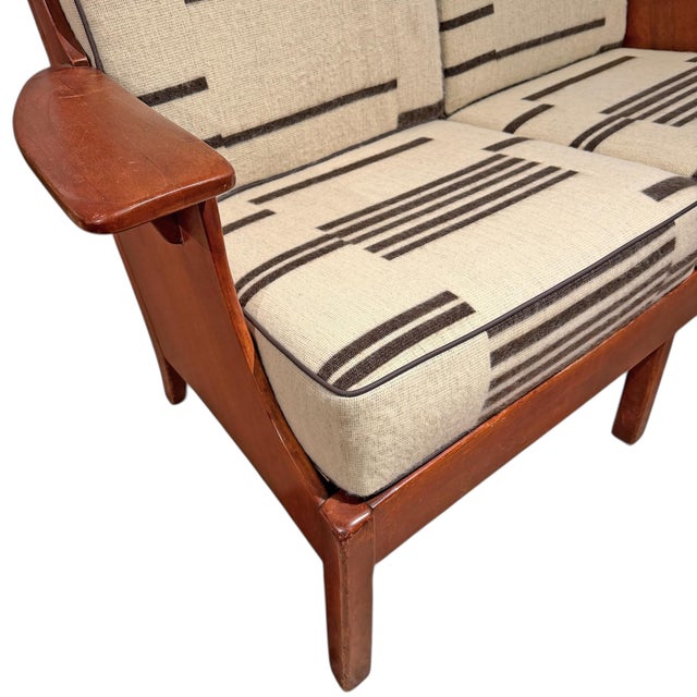 Cream Suite of Vintage Cushman Paddle Arm Wingchair and Matching Settee For Sale - Image 8 of 17