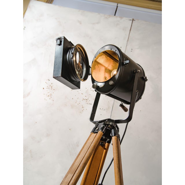 Vintage Industrial Theater Spotlight Floor Lamp from A.E. Cremer, 1950s For Sale - Image 13 of 18