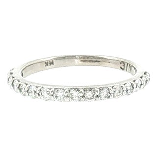 Late 20th-Century 14 Karat White Gold Natural Diamond Band Ring, Size 5.25 For Sale
