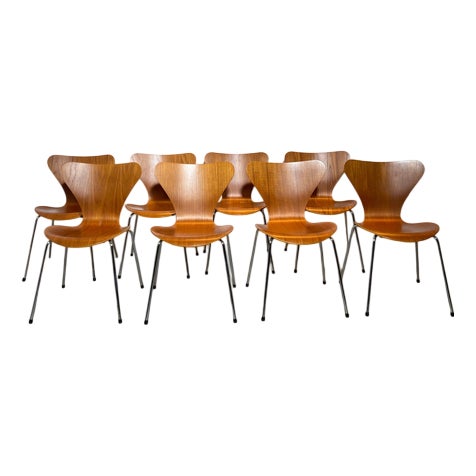 Series 7 Stackable Chairs by Arne Jacobsen for Fritz Hansen, Set of 8 For Sale