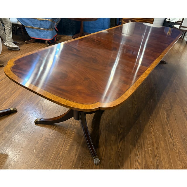 Traditional Mahogany Scallop Cornered Double Pedestal Mahogany Dining Table by Leighton Hall - Showroom Sample For Sale - Image 12 of 15