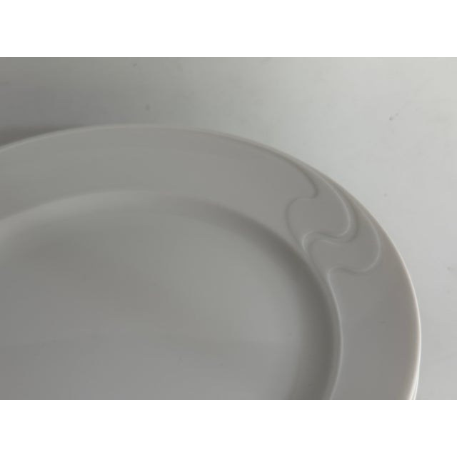 Postmodern Asimmetria White Salad Plate by Björn Wiinblad for Rosenthal Studio Line, 1986, Set of 6 For Sale - Image 3 of 6