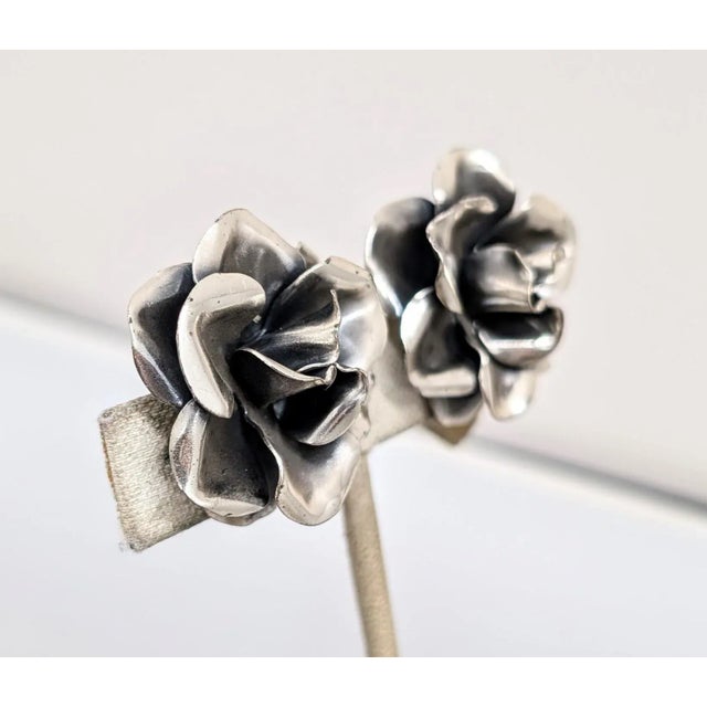 Mid-Century Modern Vintage 1960s Signed Napier Silvertone 3d Rose Clip Earrings-2 Pieces For Sale - Image 3 of 10