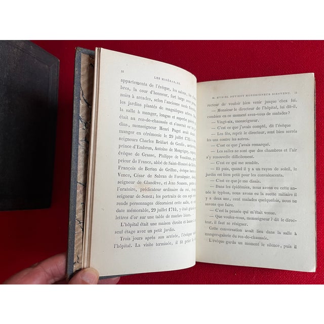 Fine bindings - set of books in French language - Victor Hugo's "Les Miserables in 10 volumes, Paris 1863. Each book...