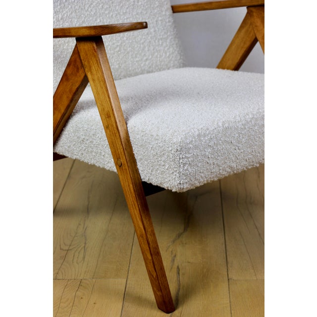 Vintage B-310 VAR Lounge Chair in White Bouclé, 1970s For Sale - Image 9 of 10