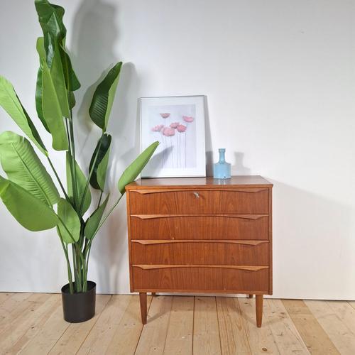 Small Mid-Century Modern Scandinavian Chest of 4 Drawers in Teak, 1960s For Sale - Image 9 of 9