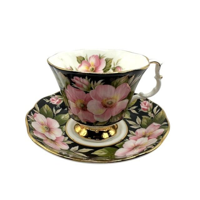 English Vintage Royal Albert Alberta Rose Teacup and Saucer Set of One For Sale - Image 3 of 14