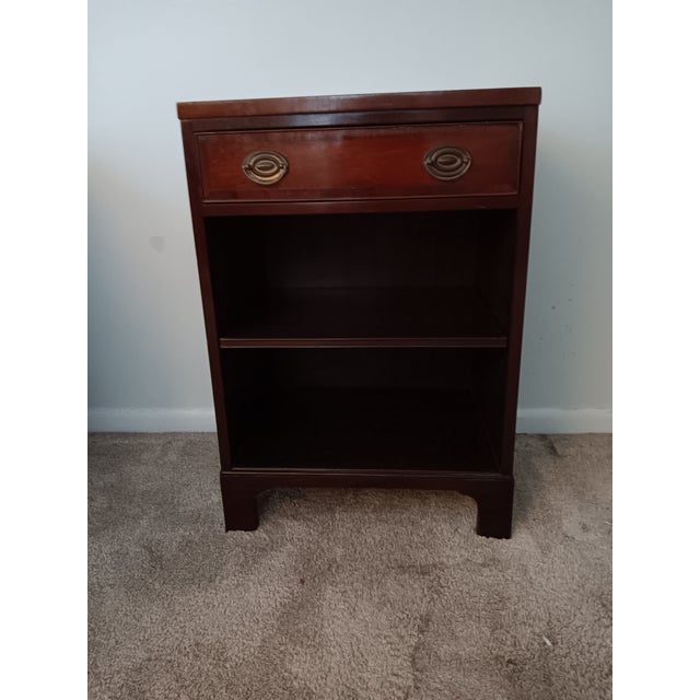 Traditional Vintage Kittinger Duncan Phyfe Style Mahogany Nightstand For Sale - Image 3 of 7
