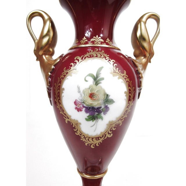 Kaiser Comtesse West German Porcelain Swan Handle Vase For Sale - Image 11 of 14