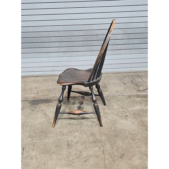 American Late 20th Century Warren Chair Company Bow Back Windsor Chair Made in Rhode Island For Sale - Image 3 of 3