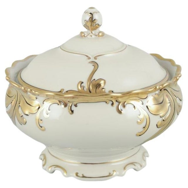 Lidded Bowl in Cream Porcelain with Gold Decoration by Friederike for KPM Berlin, 1930s For Sale - Image 9 of 9