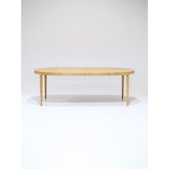 Mid-Century Modern Danish Extendable Round Dining Table in Oak, 1960s For Sale - Image 3 of 18