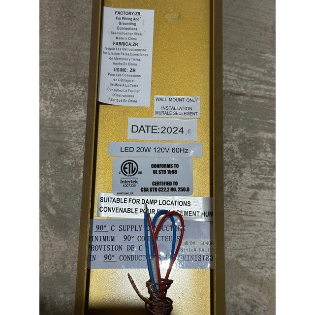 Mid-Century Modern 1950s Minimalist Brass Bathroom Wall Light Bath Sconce Damp Rated For Sale - Image 3 of 4
