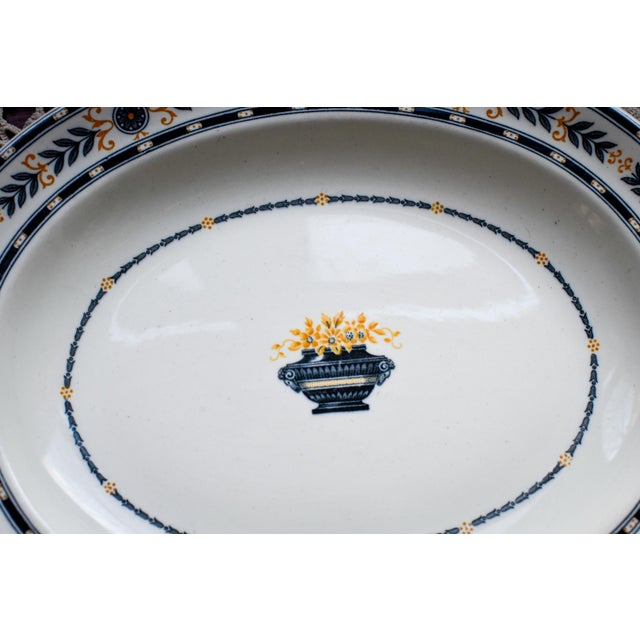 English 12" Oval Serving Platter the Etruria (Black Laurel) by Wedgwood For Sale - Image 3 of 5