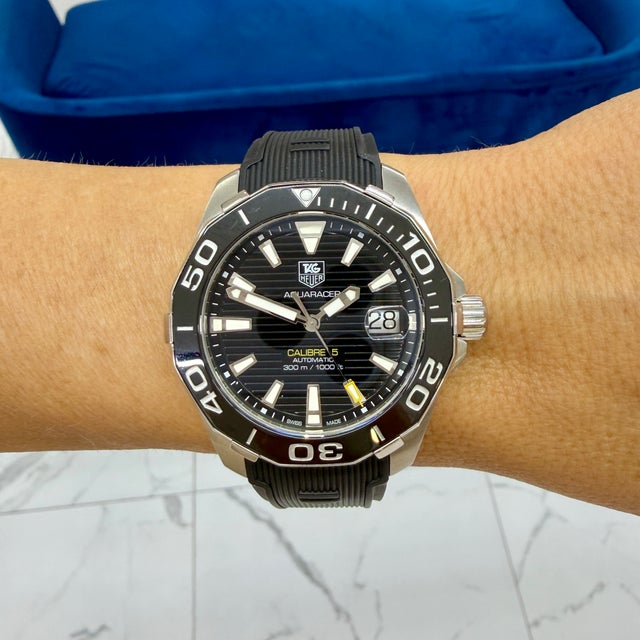 Tag Heuer Aquaracer 41mm way211a.ft6068 Black Dial Rubber Band Steel Watch For Sale - Image 11 of 11