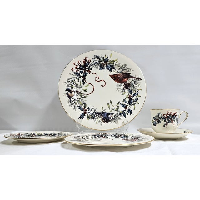 Mid-Century Modern 1990s Lenox Winter Greetings 5p Place Setting Dinner Salad Bread Plate Cup Saucer For Sale - Image 3 of 5