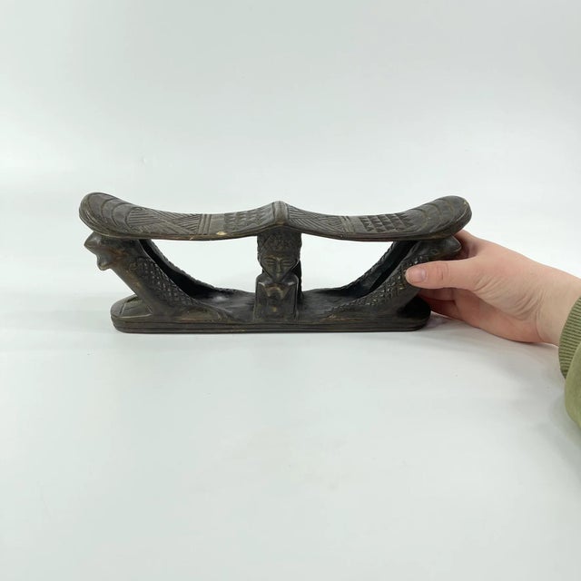 Early 20th Century Songye Double Headrest with Lizards For Sale - Image 4 of 8
