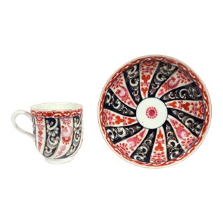 18th-Century First Period Worcester Porcelain Queen Charlotte Pattern Large Coffee Cup and Saucer For Sale
