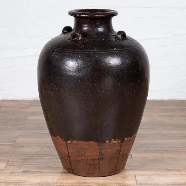 Early 20th Century Thai Monochrome Brown Ware Water Jar with Carrying Handle For Sale - Image 5 of 12