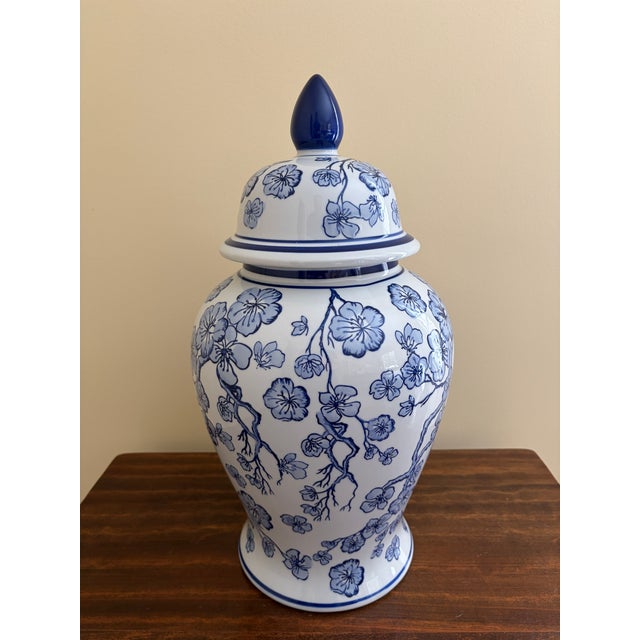 Maitland - Smith Chinoiserie Large Blue and White Porcelain Ginger Jar For Sale - Image 4 of 7