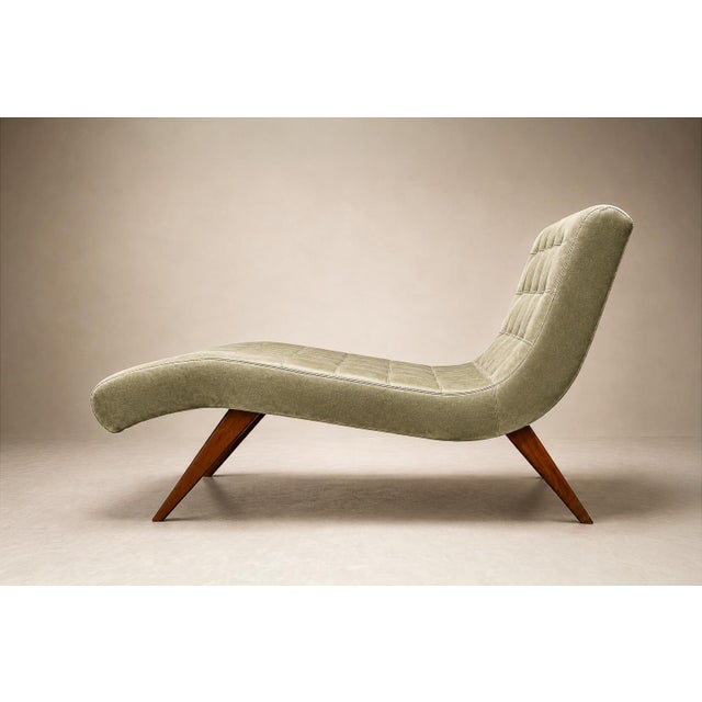 Brazilian Modern Chaise Lounge in Caviúna and Light Aloe Sage Mohair, 1950s For Sale - Image 14 of 18