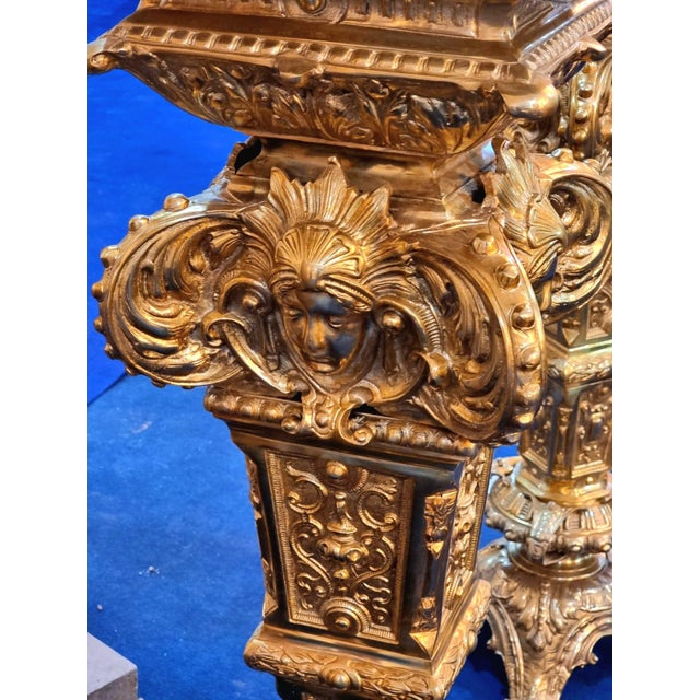 Gold Leaf Pedestal With Marble Top – Handcrafted Ornate Display Stand With Bronze Details For Sale In Miami - Image 6 of 6