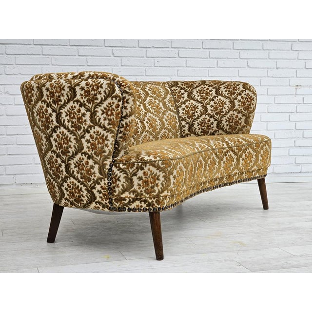 1960s, Danish 2 seater "Banana" sofa in original very good condition: no smells and no stains. Brun/beige furniture...