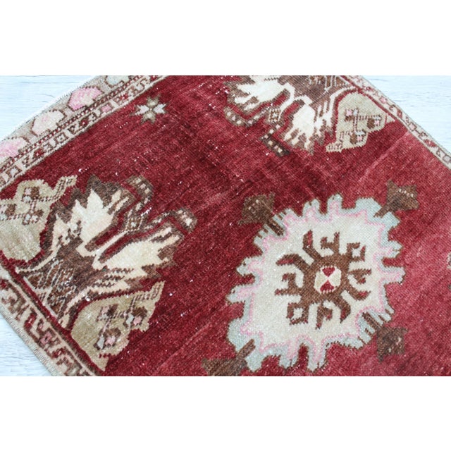 1960s Small Sized Vintage Turkish Rug - 21.5"x32" For Sale - Image 5 of 10