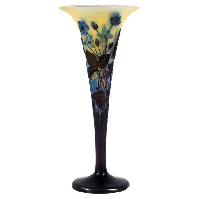 Black Art Nouveau Fleur De Neige Cameo Vase by Emile Galle for Nancy, France, 1910 For Sale - Image 8 of 8