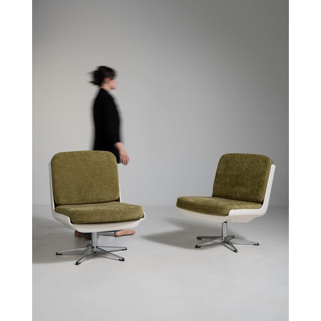 Pair of Variopur Space Age Upholstered Swivel Chairs, Antique, Germany, Circa 1970 For Sale - Image 14 of 14