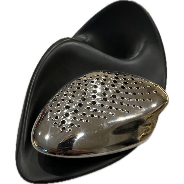 Zaha Hadid’s Forma Cheese Grater fits naturally in your hand, offering a comfortable and intuitive grip. Inspired by the...
